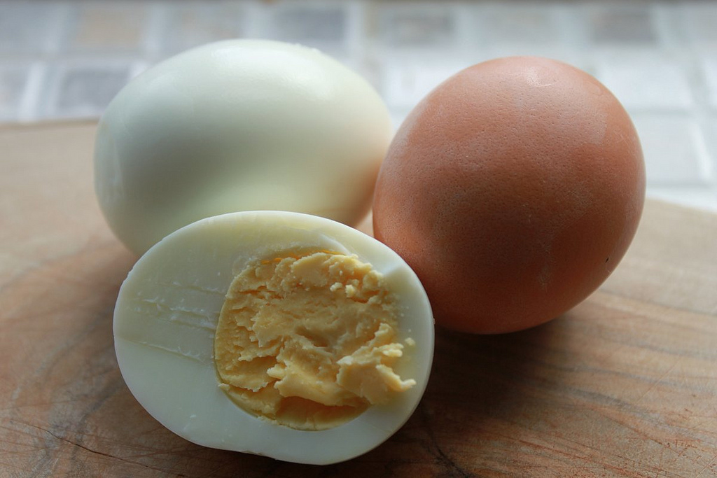 Варенное и сырые яйца