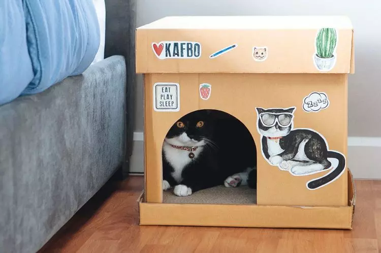 Дом для кошки из коробки